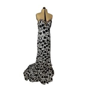 Blush Prom Alexia Sequin Mermaid Gown‎ Black White Beaded Sweetheart Size 8